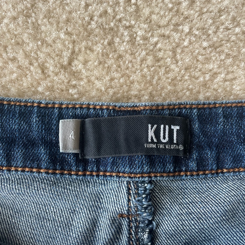 Kut from the Kloth Reese Ankle Straight leg Jeans. Women size 4 - Picture 12 of 14